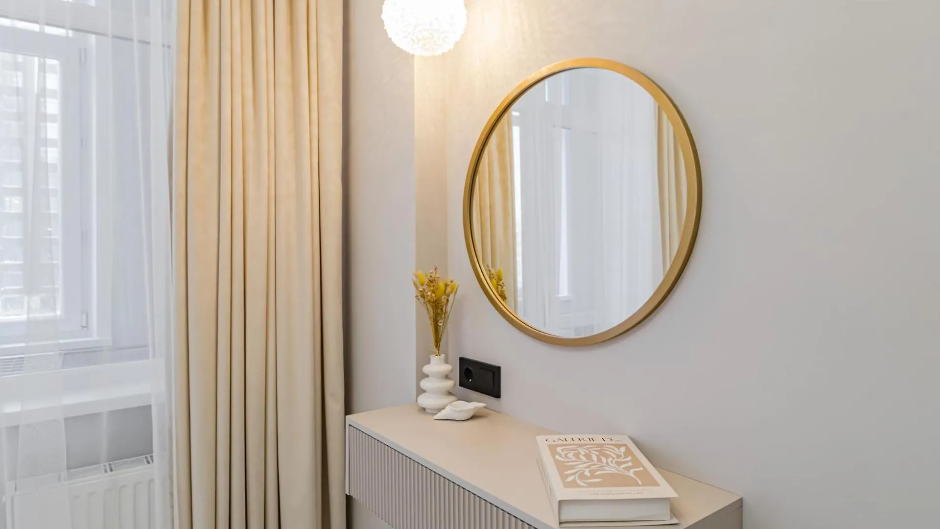 Cozy Neoclassic Apartments Nur-Sultan