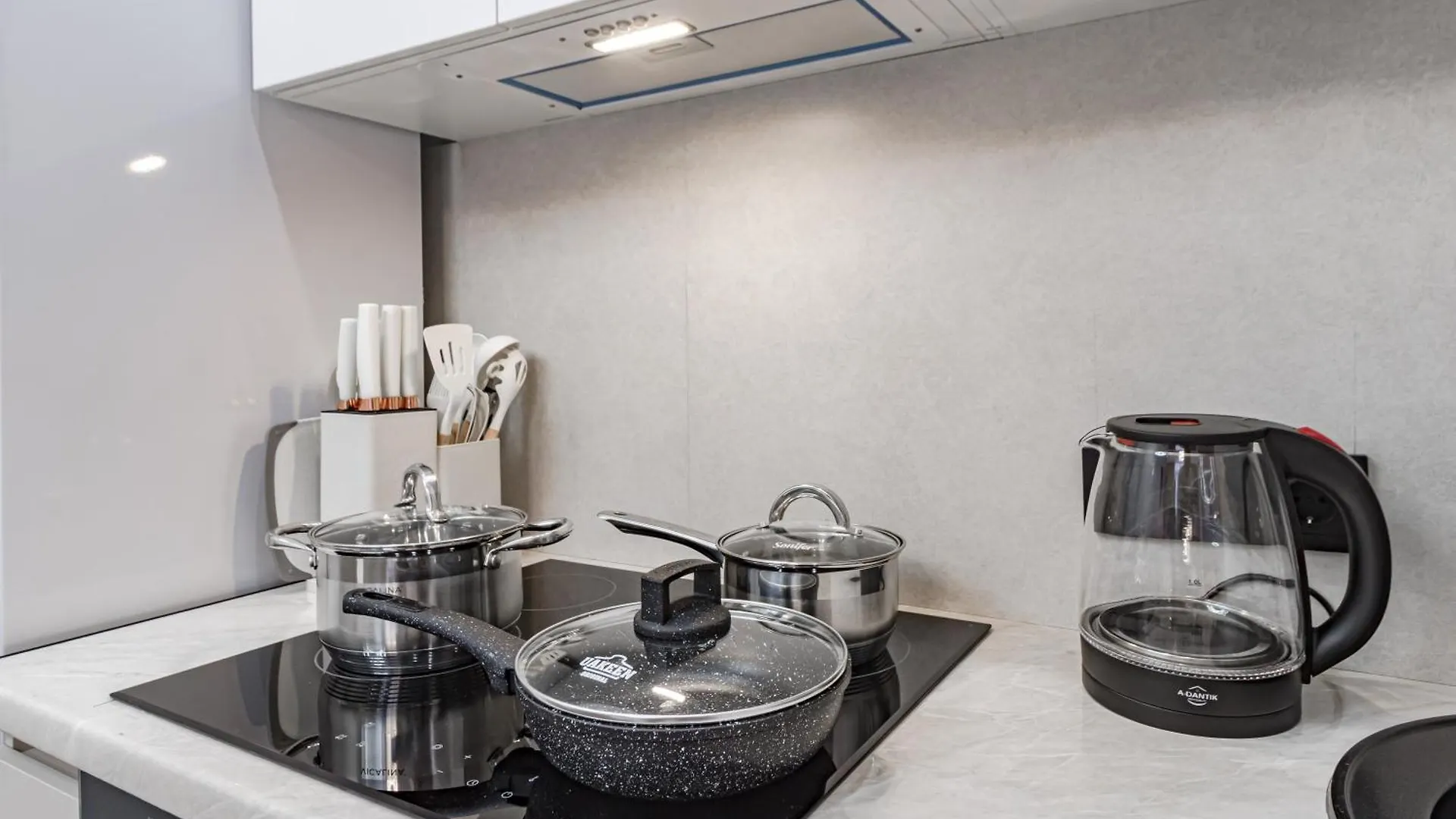 Cozy Neoclassic Apartments Nur-Sultan   Nur-Sultan (Astana)